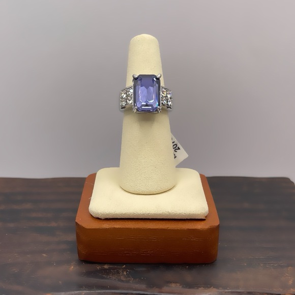 Stunning Simulated Tanzanite in Stainless Steel Setting - Picture 11 of 13